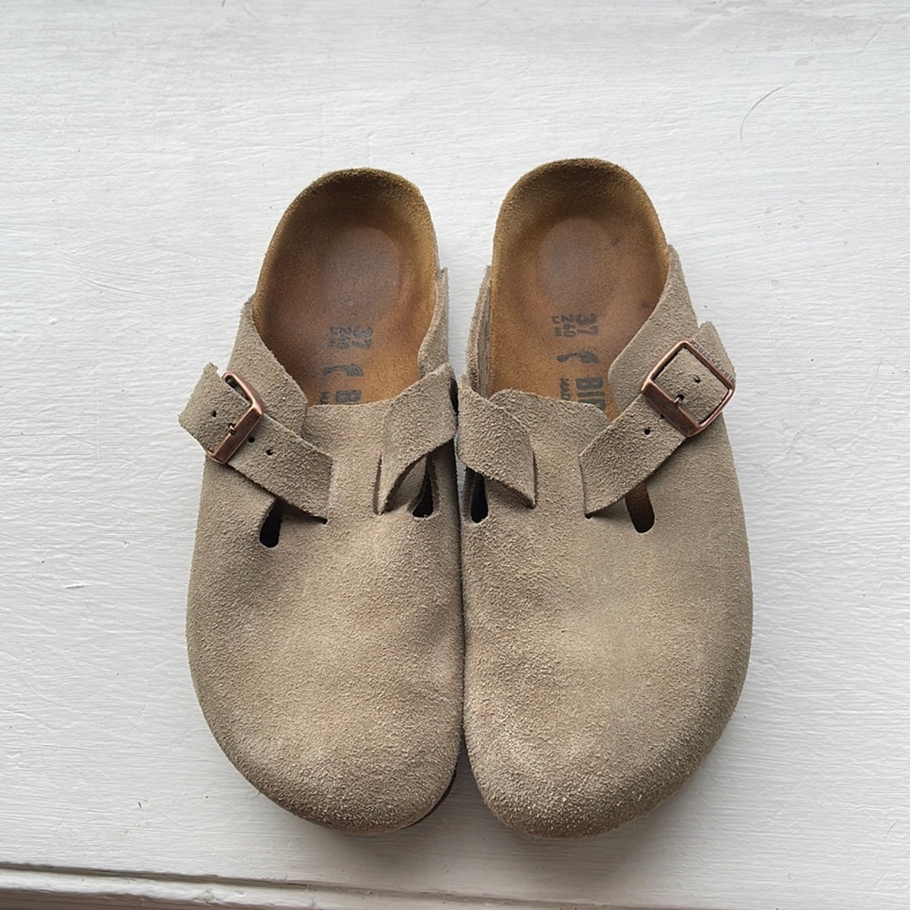 Suede Birkenstock Boston Clogs Size 37